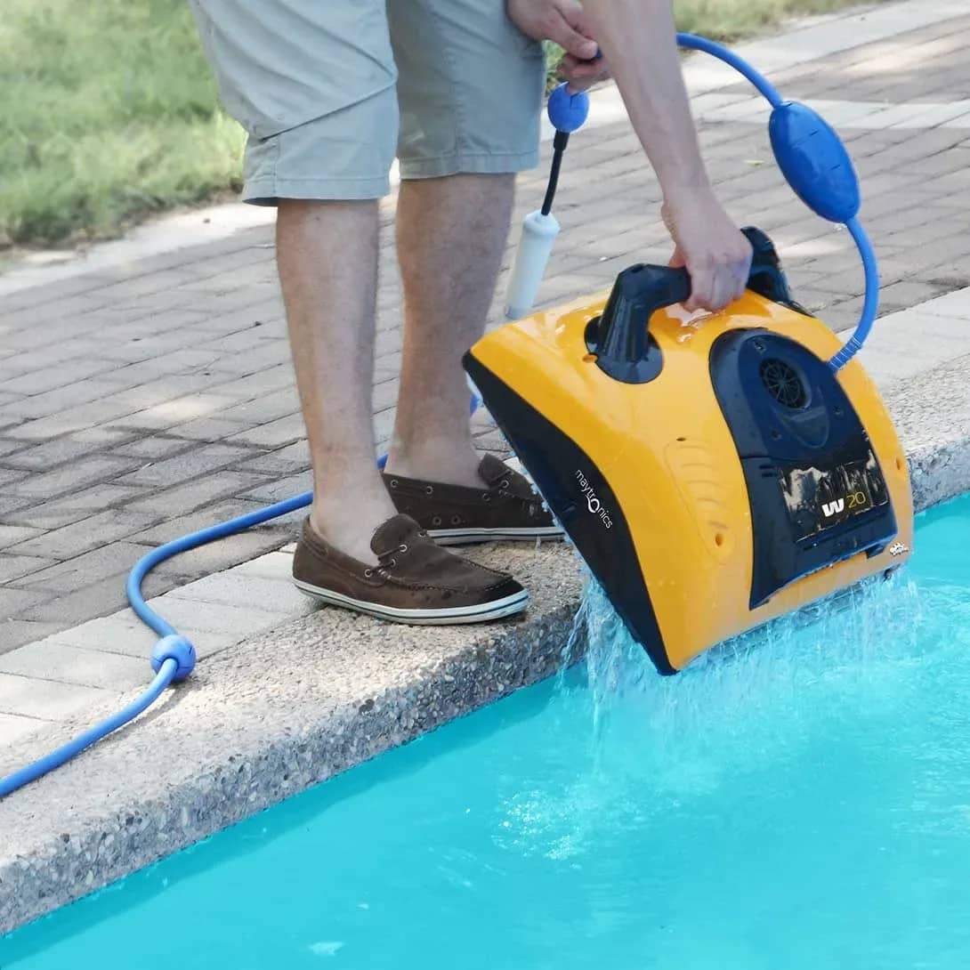 Robot curatare piscina comercial Dolphin W20 - Roboti Piscina Premium PiscinEcom
